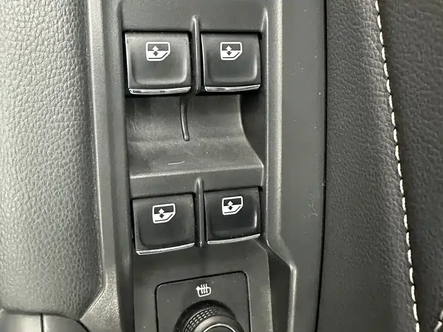 Volkswagen Tiguan L Tiguan L 2023 280TSI Automatic 2WD Trendy Limited Edition 2023 — миниатюра 5