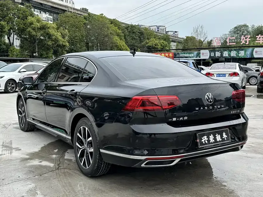 Volkswagen Magotan Magotan 2020 330TSI DSG Leading Edition 2022 — миниатюра 2