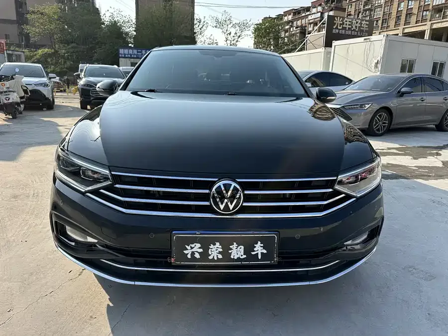 Volkswagen Magotan Magotan 2020 330TSI DSG Leading Edition 2022 — миниатюра 3