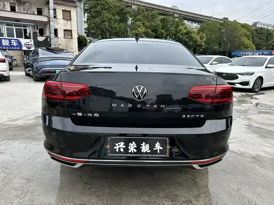 Volkswagen Magotan Magotan 2020 330TSI DSG Leading Edition 2022 — миниатюра 4