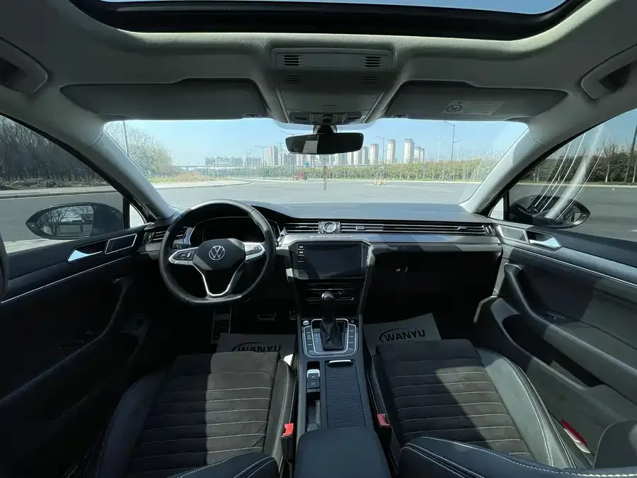 Volkswagen Magotan Magotan 2020 330TSI DSG Luxury Edition 2022 — миниатюра 5