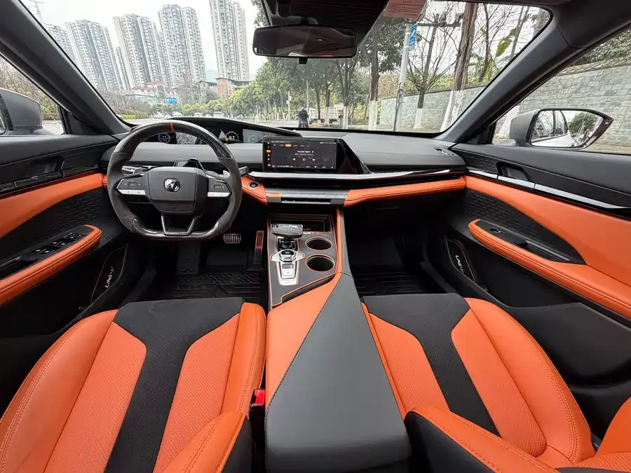 Changan UNI-V Changan UNI-V 2024 2.0T Classic Sports 2024 — миниатюра 3