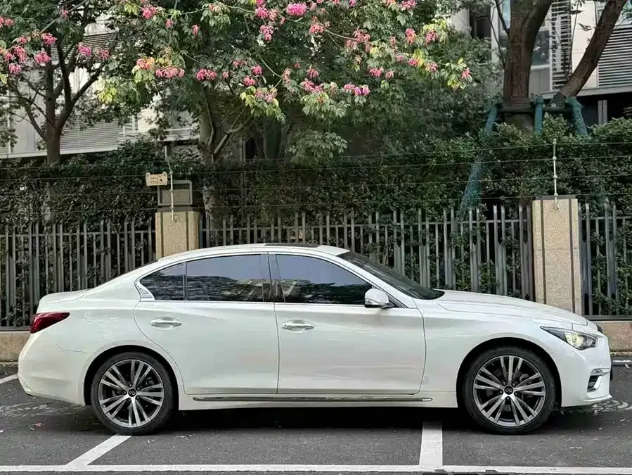 Infiniti Q50L 2022 2.0T Enjoy Edition 2023 — миниатюра 3