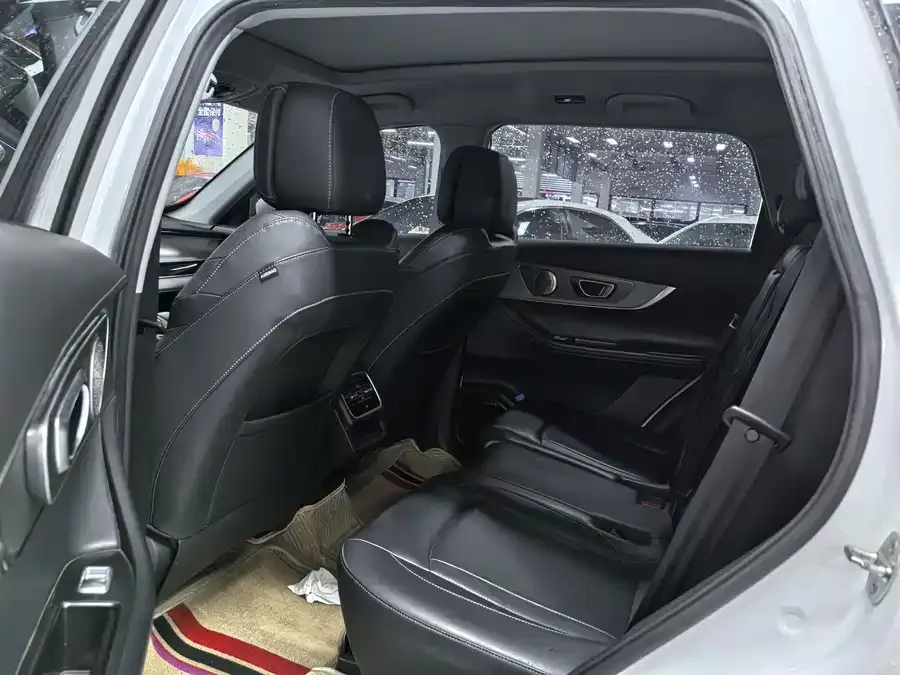 Chery Tiggo 8 PRO Tiggo 8 PRO 2022 290T 2WD Sky Edition 7 Seaters 2023 — миниатюра 3
