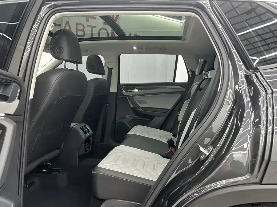 Volkswagen Tayron Tanyue 2023 280TSI 2WD Luxury Plus Advanced Edition 2022 — миниатюра 2