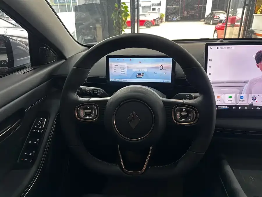 Baojun Enjoy the environment Baojun Enjoy 2025 plug-in hybrid 140km luxury version 2025 — миниатюра 4