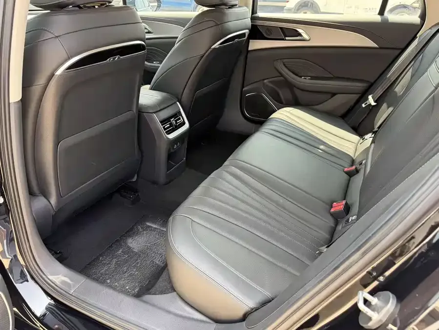 Hongqi H5 Hongqi H5 2025 1.5T DCT Qiyue Edition 2025 — миниатюра 4