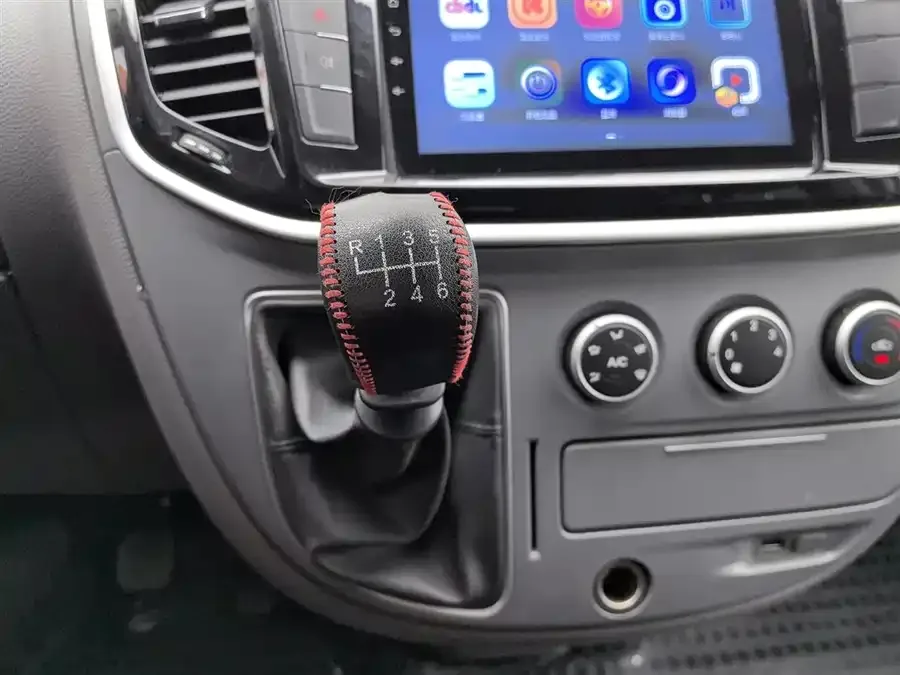 Maxus Xintu V80 Xintu V80 2021 2.0T Manual Classic Aoyuntong Short Axis Mid-Top 5/6 Seaters 2022 — миниатюра 4