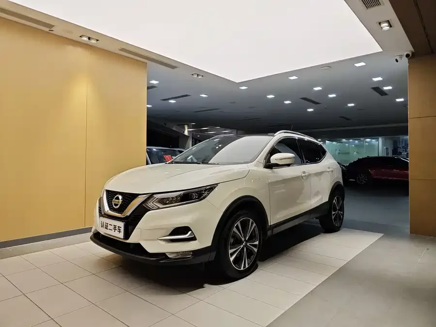 Nissan Qashqai Qashqai 2022 2.0L CVT XV Prem Luxury Edition 2022 — фото 1, купить с доставкой в Москву