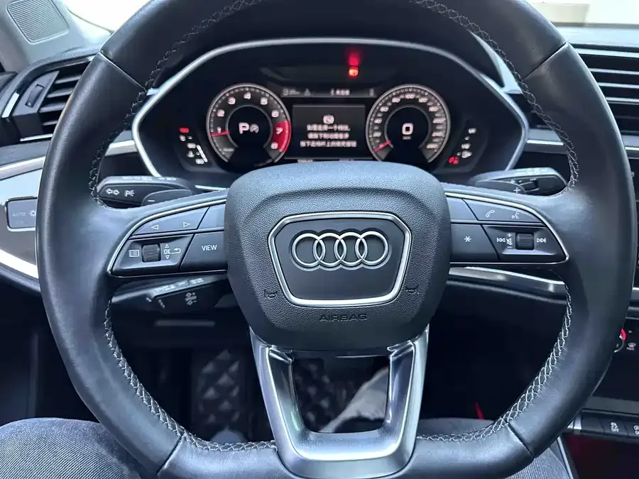Audi Q3 2022 35 TFSI Fashionable and Dynamic 2022 — миниатюра 5