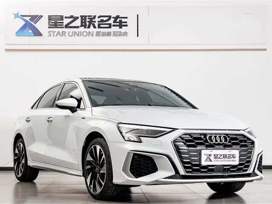 Audi A3 2024 A3L Limousine 35 TFSI Fashion Sports 2024 — миниатюра 2