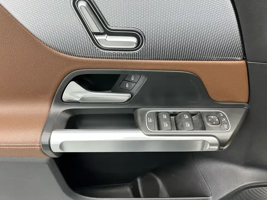 Mercedes-Benz GLB-Class Mercedes-Benz GLB 2023 GLB 200 Fashion Edition 2023 — миниатюра 3