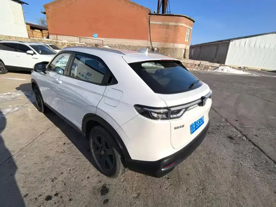 Honda WR-V 2023 1.5L CVT Hot Edition 2023 — миниатюра 3