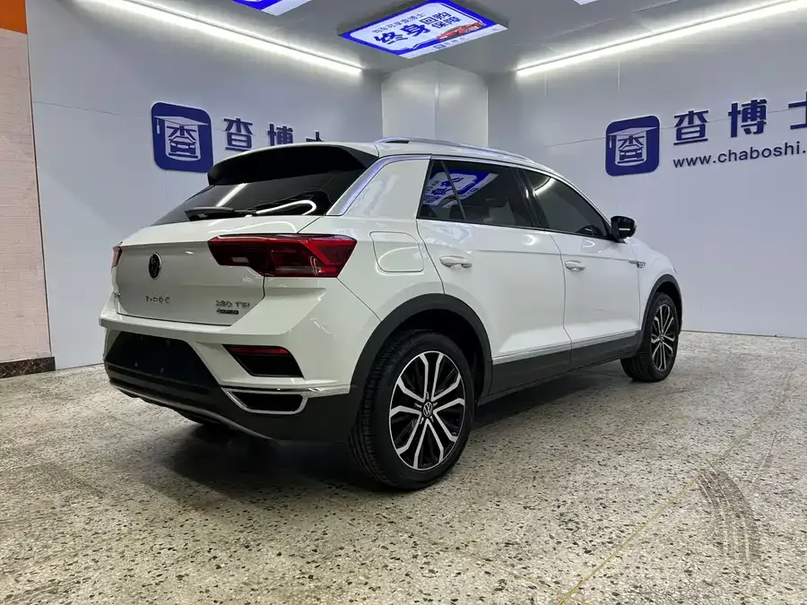 Volkswagen T-ROC T-ROC 2021 facelift 280TSI DSG four-wheel drive luxury intelligent version 2022 — миниатюра 5