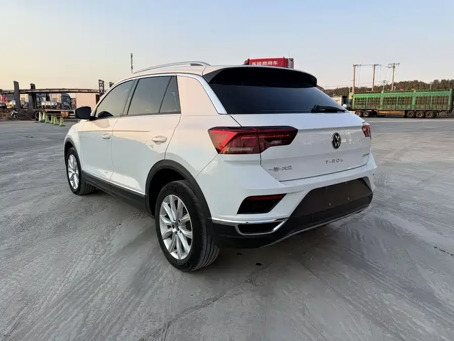 Volkswagen T-ROC T-ROC 2022 280TSI DSG 2WD Elite PLUS 2023 — миниатюра 4