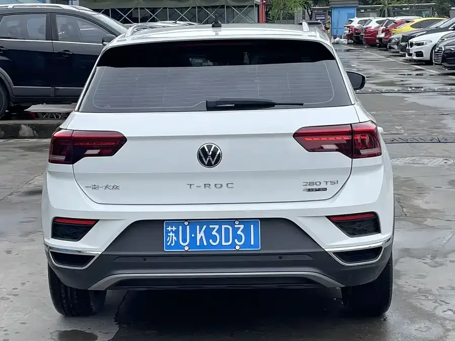 Volkswagen T-ROC T-ROC 2021 280TSI DSG four-wheel drive luxury smart connected version 2022 — миниатюра 2