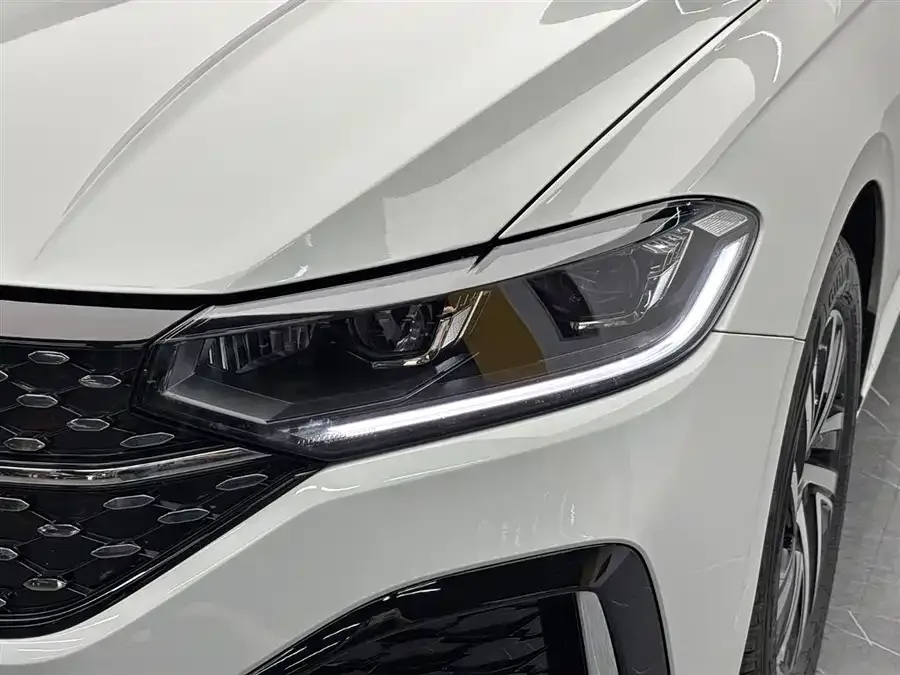 Volkswagen Lavida Lavida 2024 300TSI DSG Starry Sky Leading Edition 2024 — миниатюра 3