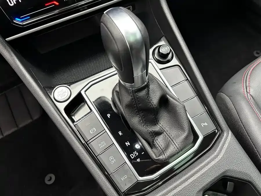 Volkswagen Lavida Lavida 2024 300TSI DSG Starry Sky Leading Edition 2024 — миниатюра 5