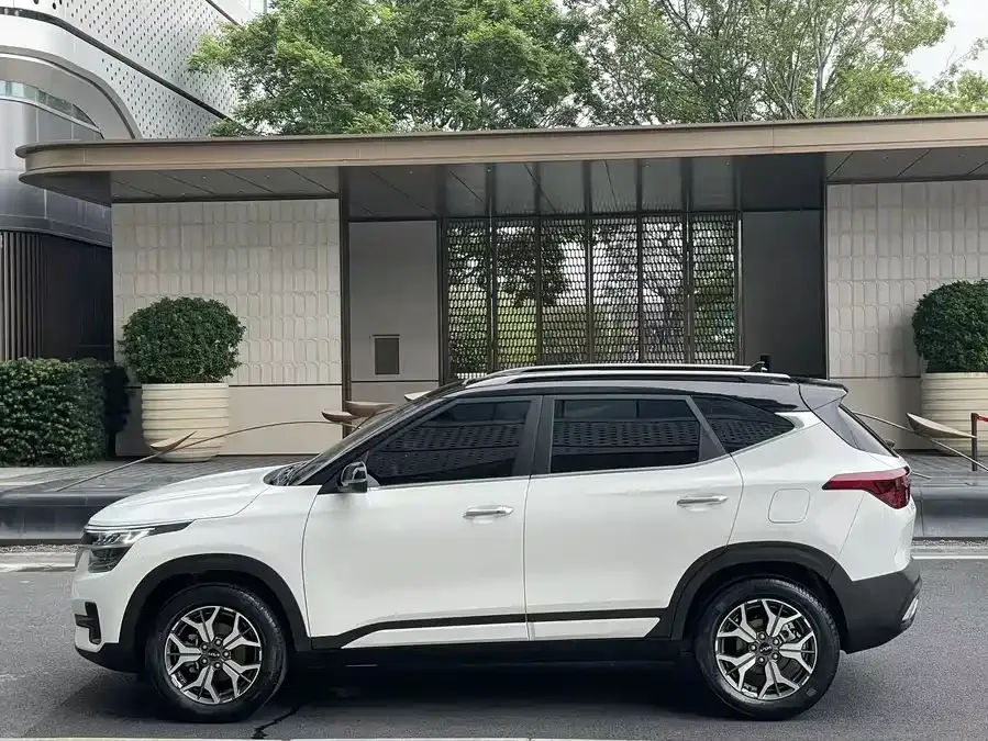 Kia KX3 Aopao (Seltos) KX3 2021 1.5L CVT Trend Edition 2023 — миниатюра 3