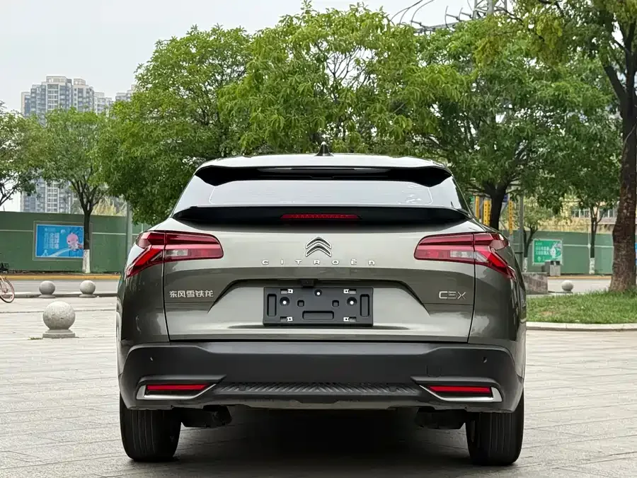 Citroen Versailles C5 X Versailles C5 2022 — миниатюра 2