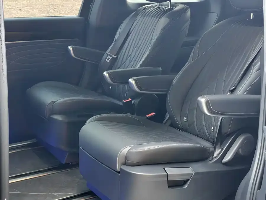 Maxus G90 2024 2.0T Star Seven-Seater Edition 2024 — миниатюра 5