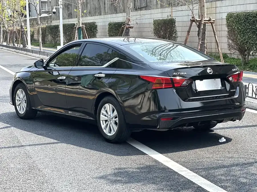 Nissan Altima Teana 2021 2.0L XE Fashion Edition 2022 — миниатюра 3