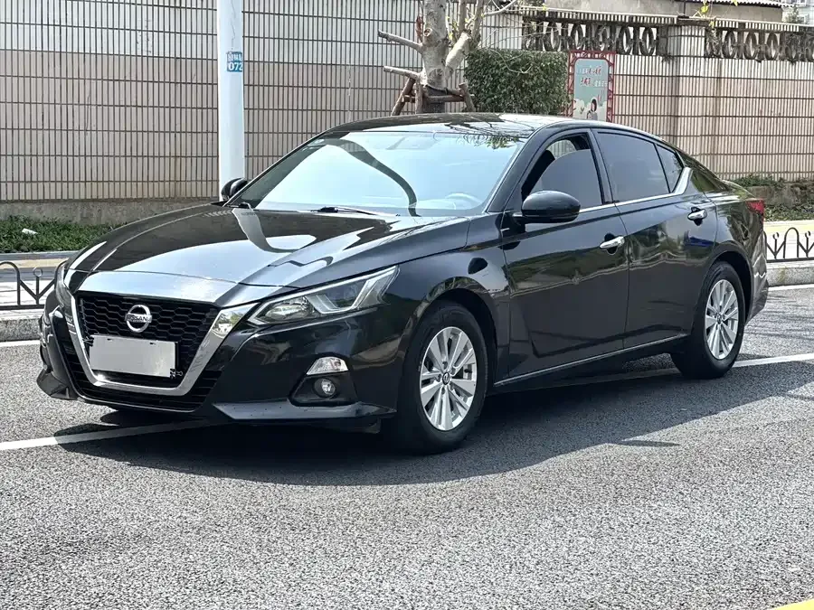 Nissan Altima Teana 2021 2.0L XE Fashion Edition 2022 — фото 1, купить с доставкой в Москву