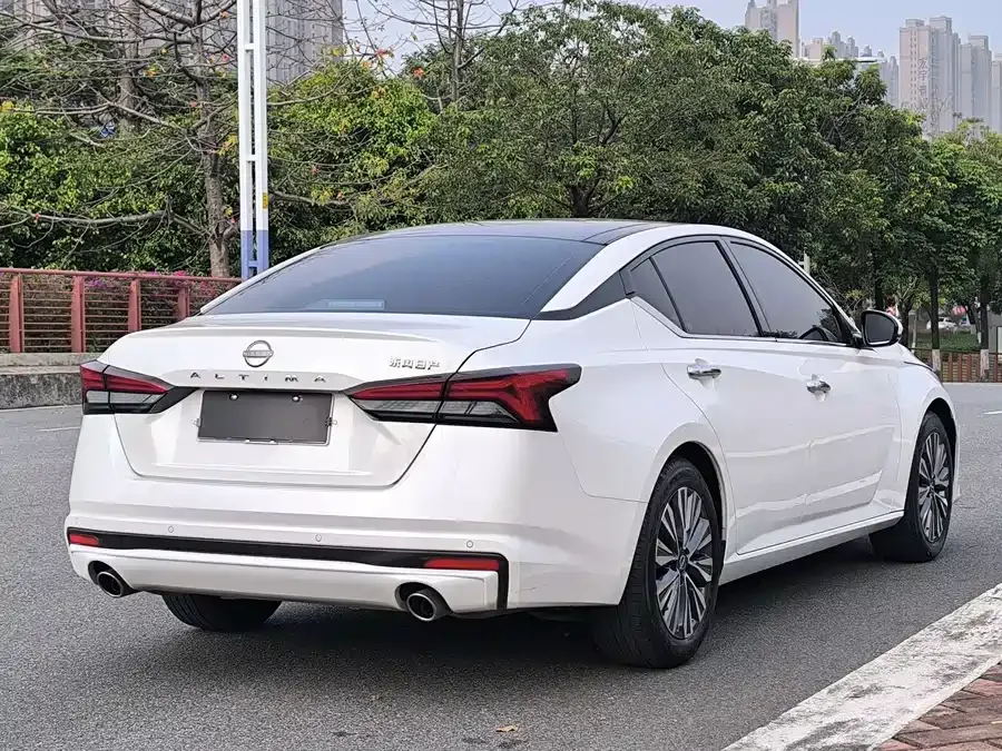 Nissan Altima 2022 Teana 2.0L XL-TLS Enjoy Edition 2023 — миниатюра 4