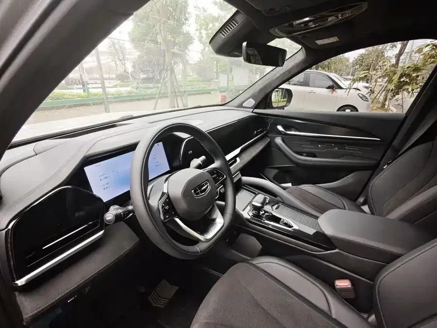 Geely Monjaro Xingyue L 2024 2.0TD High Power Automatic 2WD Skyline Edition 2024 — миниатюра 5