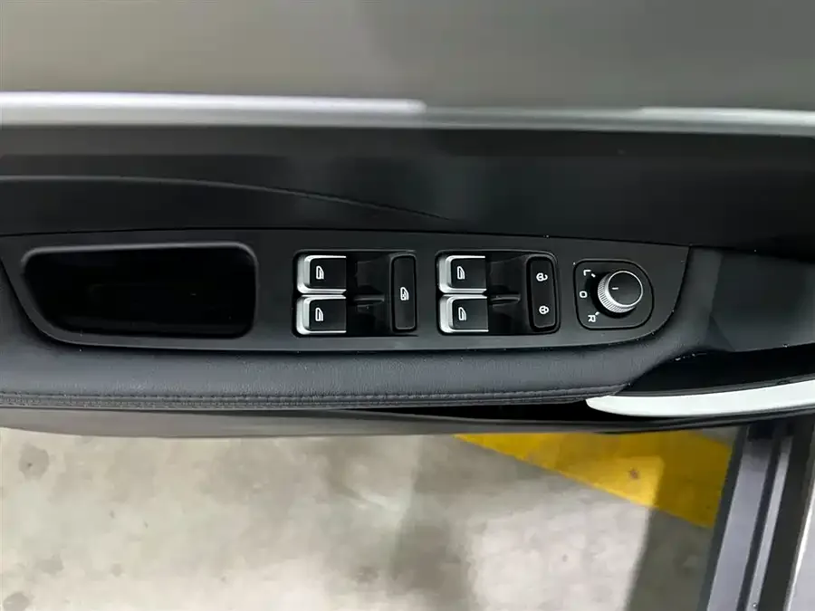 Geely Coolray SX11 Geely Binyue 2025 1.5L CVT Super Power 2025 — миниатюра 3