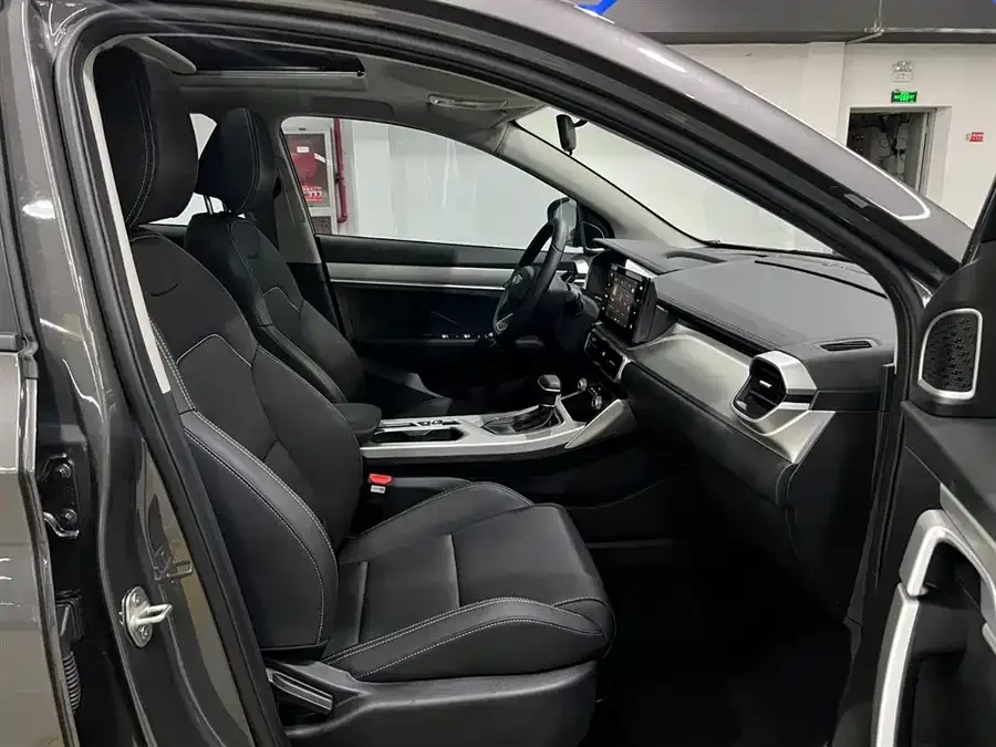Geely Coolray SX11 Geely Binyue 2025 1.5L CVT Super Power 2025 — миниатюра 5