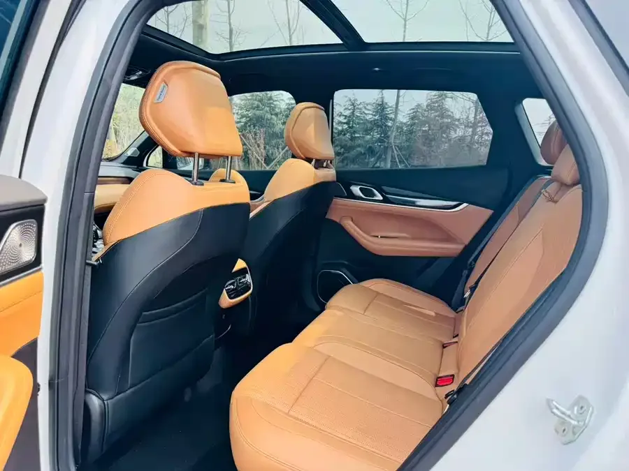 Geely Atlas L Boyue L 2025 fourth generation 1.5TD DCT Jinxiu 2025 — миниатюра 2