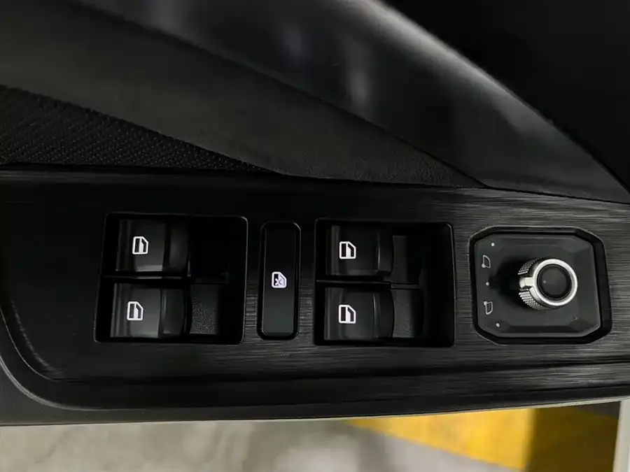 Haval H6 Haval H6 2023 National Fashion Edition 1.5T Automatic Urban Edition 2023 — миниатюра 3