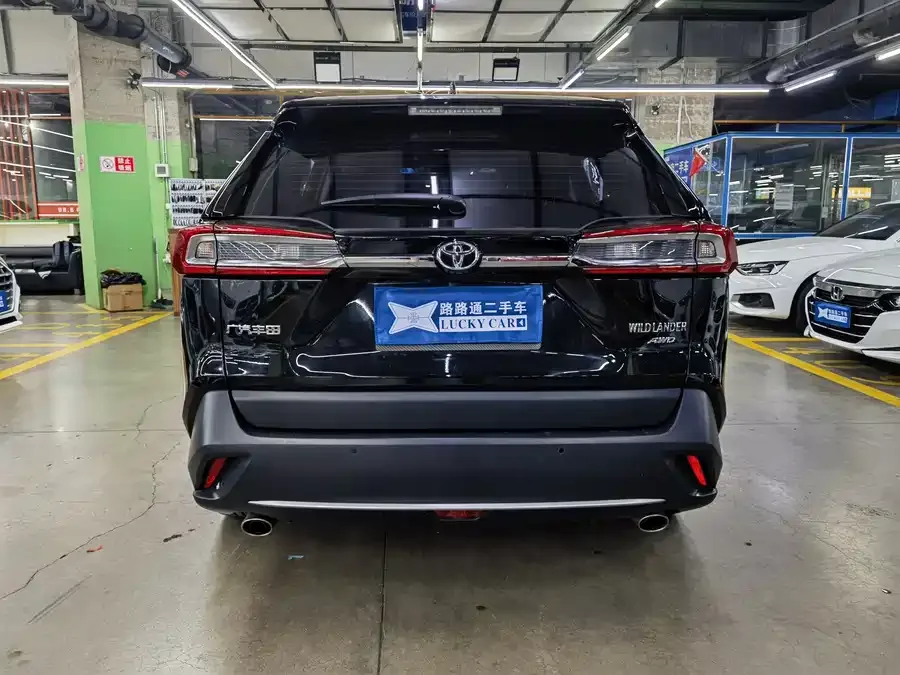 Toyota Wildlander Wildlander 2023 2.0L CVT 4WD Luxury PLUS Edition 2024 — миниатюра 2