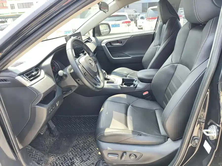 Toyota Wildlander Wildlander 2022 2.0L CVT 2WD Luxury PLUS Edition 2022 — миниатюра 4