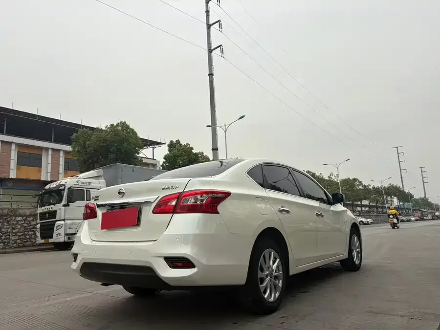 Nissan Sylphy Sylphy 2022 Classic 1.6XE CVT Comfort Edition 2024 — миниатюра 3