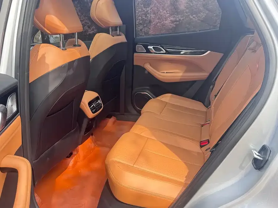 Geely Atlas L Boyue L 2025 fourth generation 1.5TD DCT Jinxiu 2025 — миниатюра 2