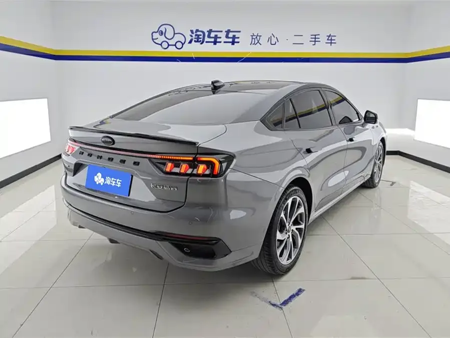 Ford Mondeo 2022 Mondeo EcoBoost 245 Extreme Edition 2022 — миниатюра 3