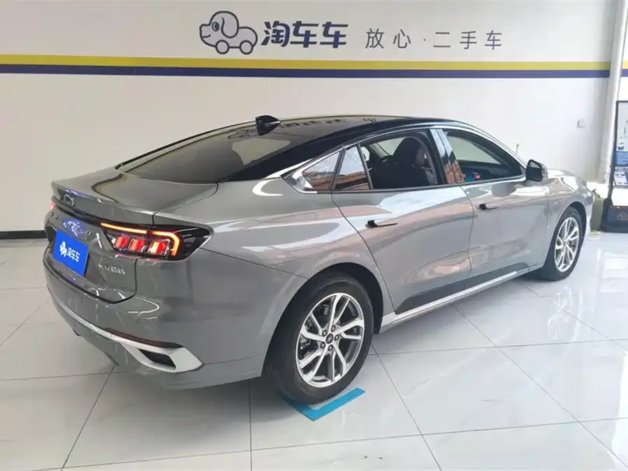 Ford Mondeo Mondeo 2022 facelift EcoBoost 245 luxury model 2023 — миниатюра 3