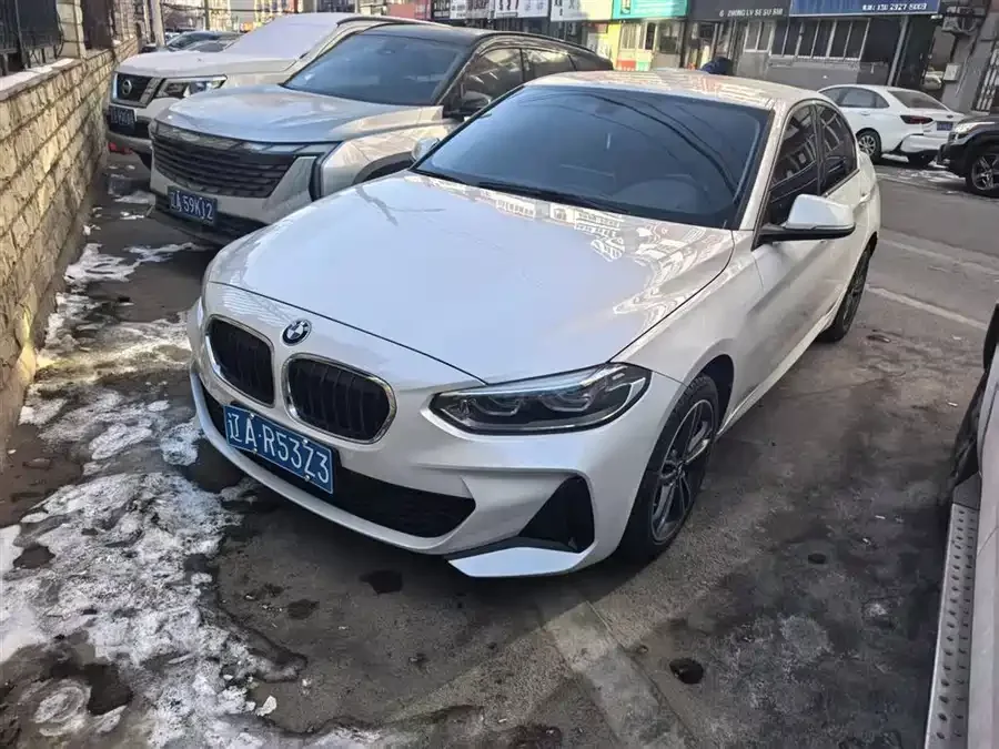 BMW 1 series BMW 1 Series 2023 120i M Sport 2023 — фото 1, купить с доставкой в Москву