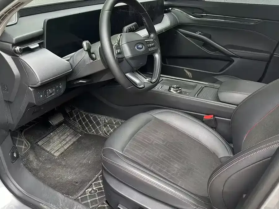 Ford Mondeo 2023 Mondeo EcoBoost 245 Luxury 2024 — миниатюра 4