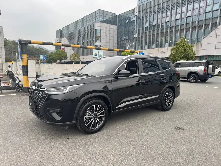 Chery Tiggo 8 PRO Tiggo 8 PRO 2024 Champion Edition 390T 2WD Peak Edition 5 Seaters 2023 — фото 1, купить с доставкой в Москву
