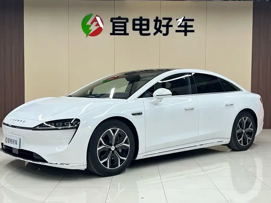 Smart world S7 Zhijie S7 2025 705km Pro 2025 — фото 1, купить с доставкой в Москву