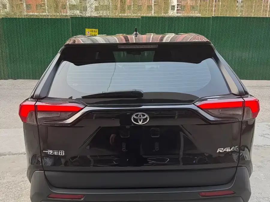 Toyota RAV4 RAV4 Rongfang 2023 2.0L CVT 2WD Urban Edition 2023 — миниатюра 2