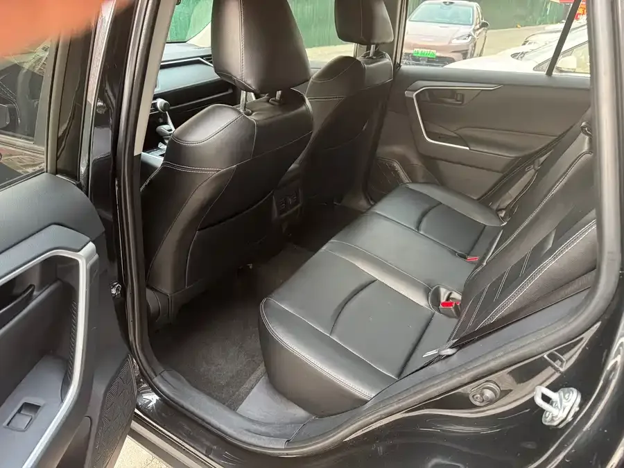 Toyota RAV4 RAV4 Rongfang 2023 2.0L CVT 2WD Urban Edition 2023 — миниатюра 4