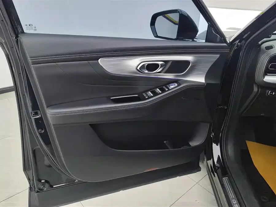GAC Trumpchi GS8 Trumpchi GS8 2022 Pilot Series 2.0TGDI 2WD Luxury Smart Edition (7 Seaters) 2022 — миниатюра 4