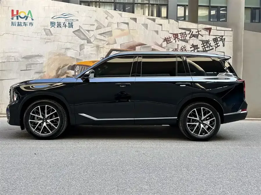 GAC Trumpchi GS8 Trumpchi GS8 2024 Navigator Series 2.0TGDI 2WD Luxury Intelligent Connected Edition 7-Seater 2024 — миниатюра 3