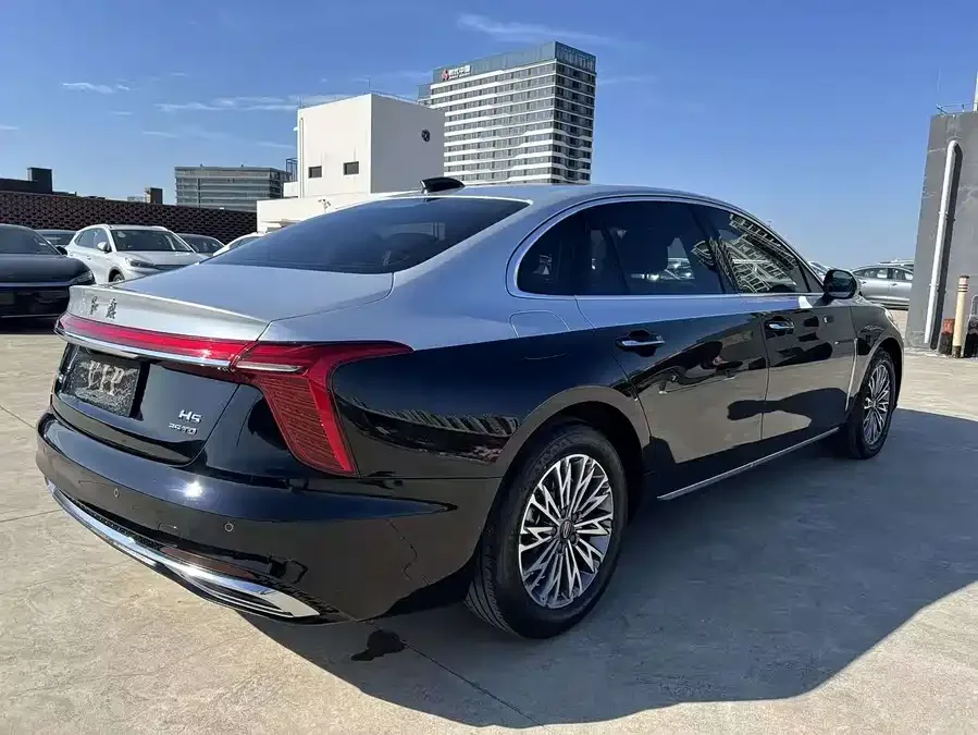 Hongqi H5 Hongqi H5 2023 1.5T DCT Zhilian Qiyun Edition 2024 — миниатюра 2
