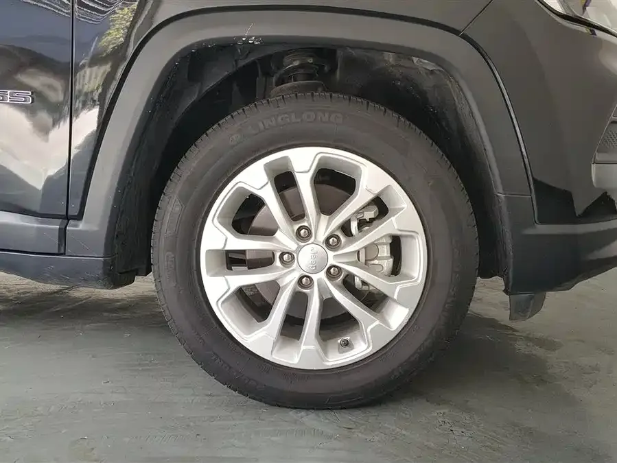 Jeep Compass 2021 Compass 220T Automatic 4WD Elite Edition 2022 — миниатюра 2