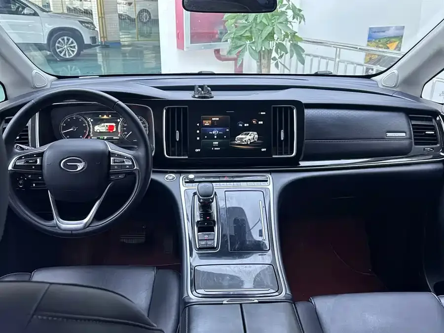 GAC Trumpchi M8 Trumpchi M8 2023 Lingxiu Series 390T Deluxe Edition 2023 — миниатюра 5